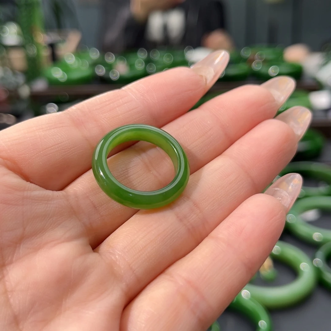 未镶嵌戒圈和田玉（碧玉）