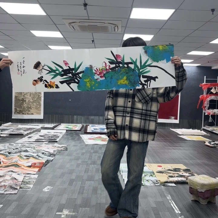 字画等多种形式的艺术作品和艺术作品