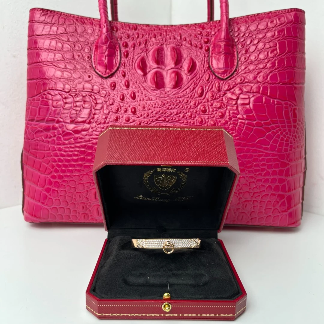 2600手镯--时尚优雅设计手镯赠礼盒