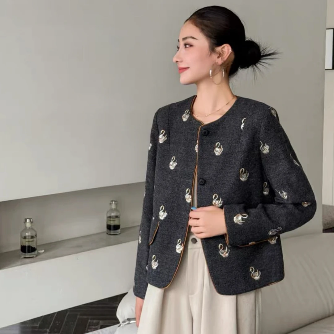 （衣长57）82587 高级感重工刺绣小香外套女2025秋冬