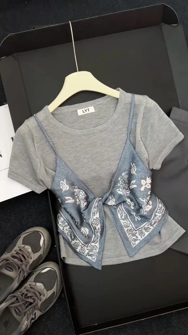 老钱风印花宽松型假两件设计感T恤背心甜辣轻熟风高级感圆领上衣