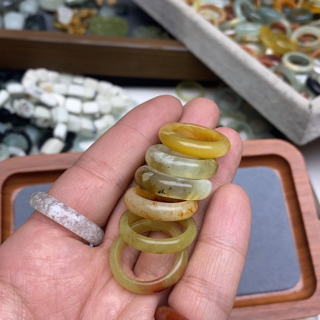 岫玉天然岫玉挂件戒指微微瑕不退换未镶嵌