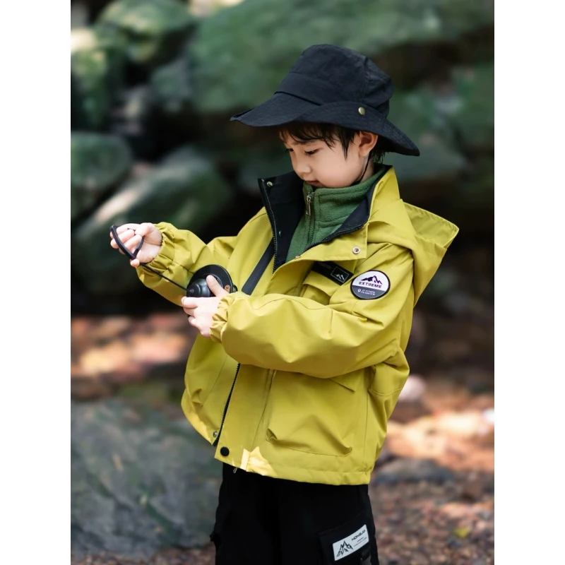 男童外套春秋2025新款儿童户外运动三合一冲锋衣小男孩摇粒绒衣服