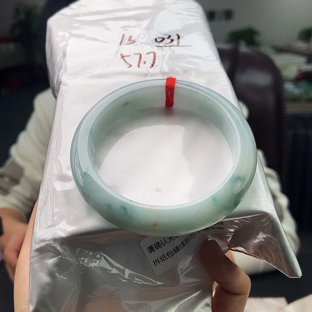 翡翠未镶嵌手镯拍一发一