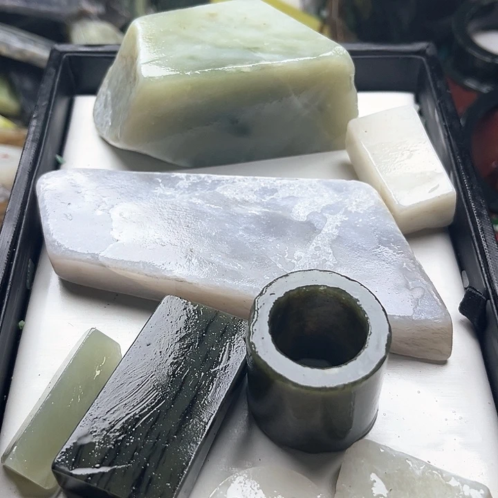 和田玉（糖玉）和田玉边角料9K金镶嵌木*