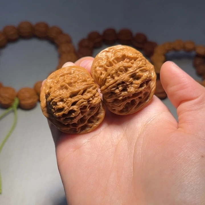 文玩核桃把件野血麒麟305