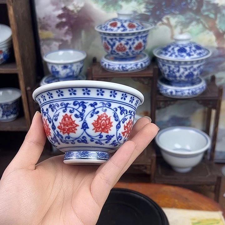 陶杯子缠枝莲釉里红压手