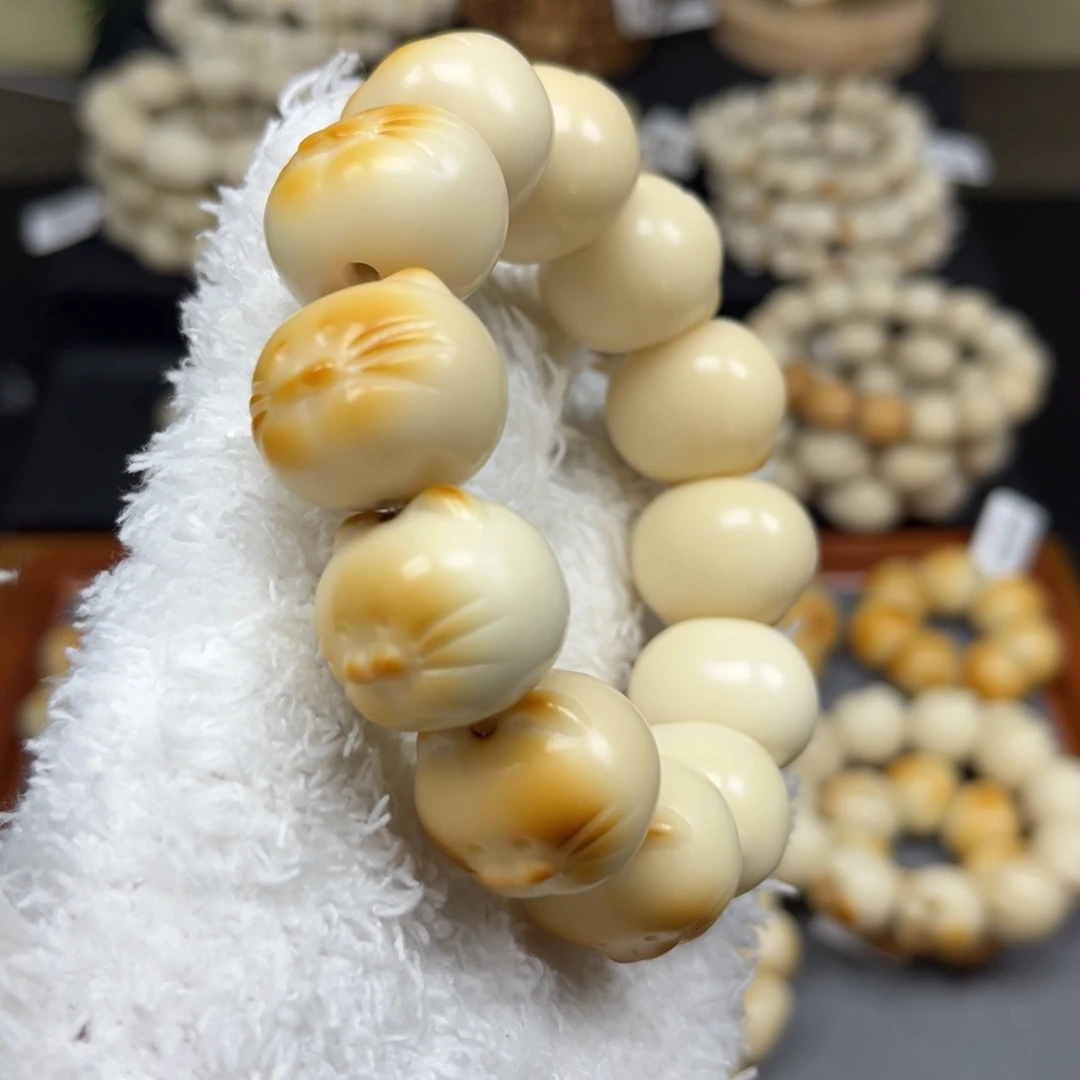 菩提根/象牙果吊坠2:22.20微瑕胡子猫