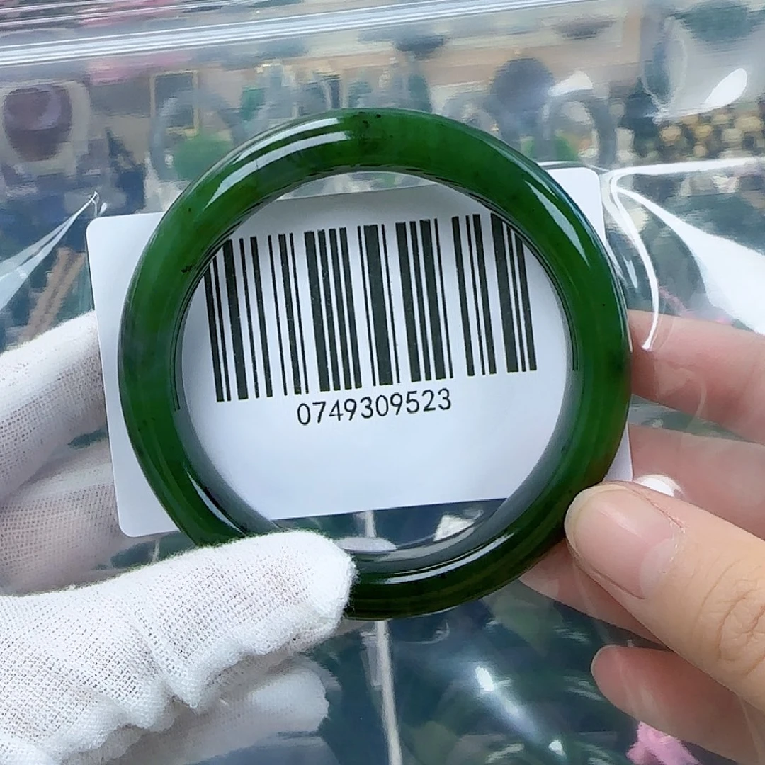 和田玉（碧玉）手镯未镶嵌微瑕5657