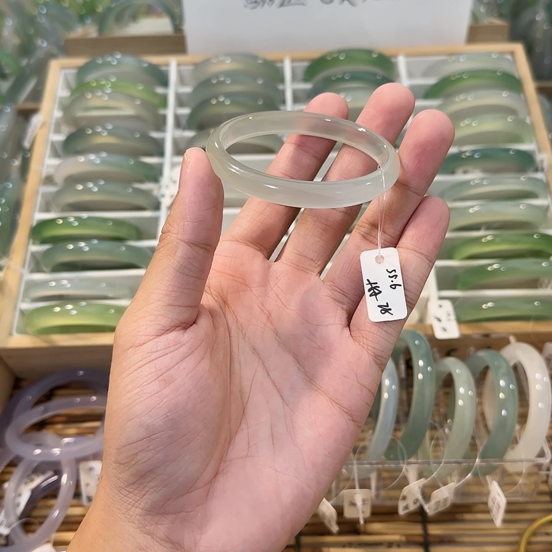 玛瑙/玉髓未镶嵌手镯圈口55.6