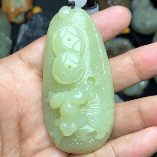 颈饰未镶嵌和田玉