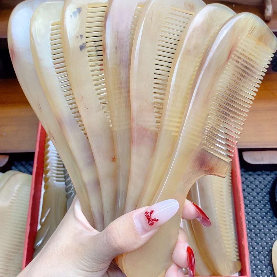 纯手工制作纯牛角梳子