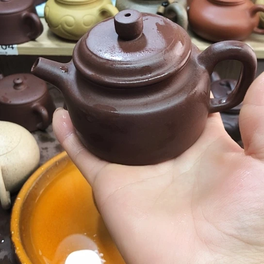 紫砂茶壶低曹青得中170豪升左右
