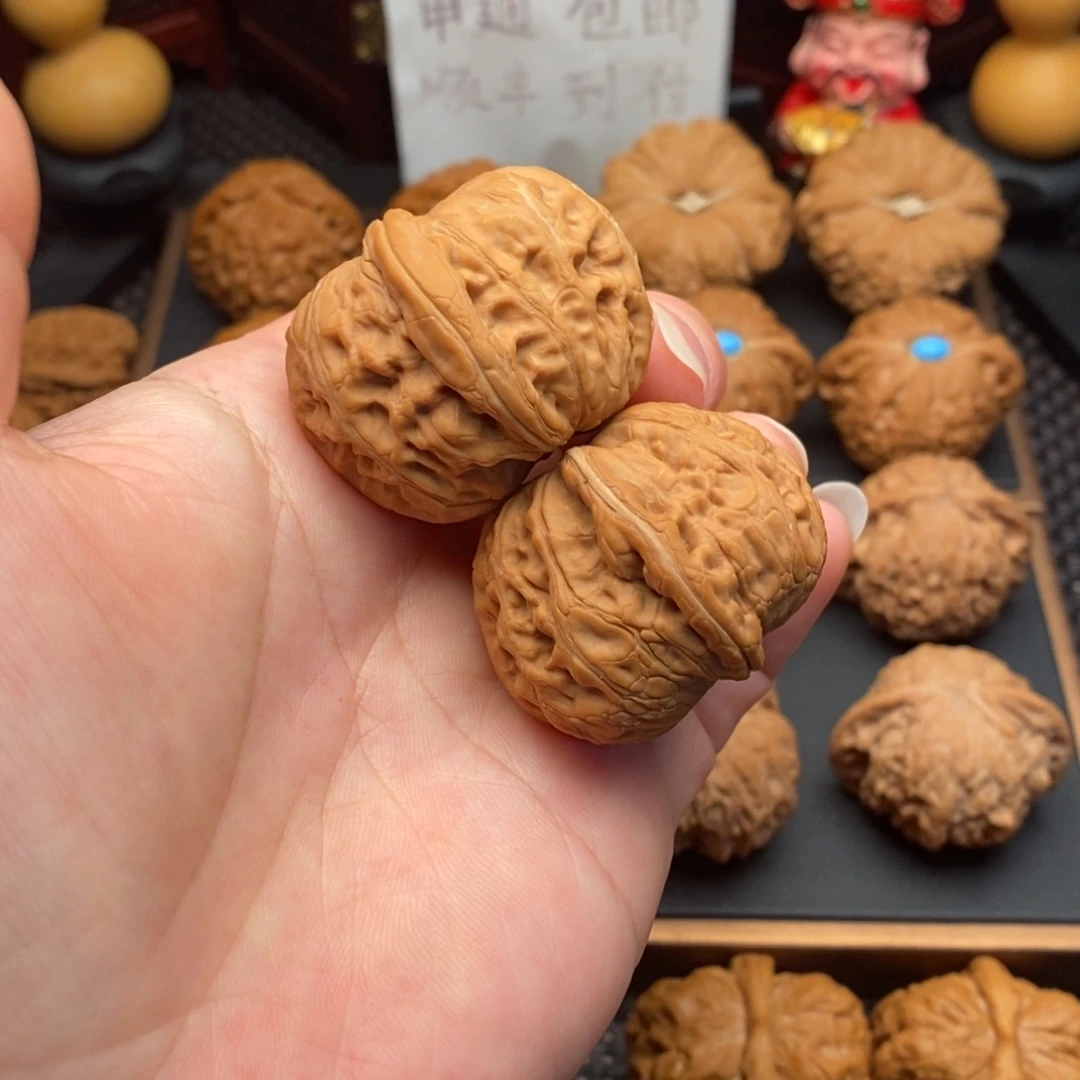 文玩核桃把件特价元宝41尺