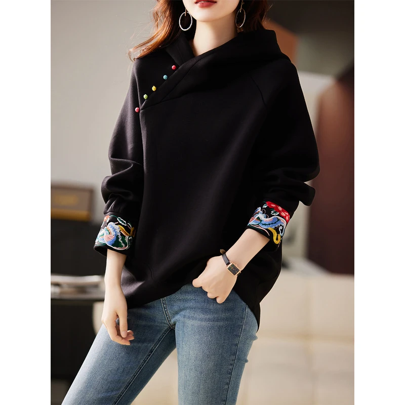 衣品乐黑色刺绣国风连帽卫衣女秋冬2023新款宽松设计感上衣B7980