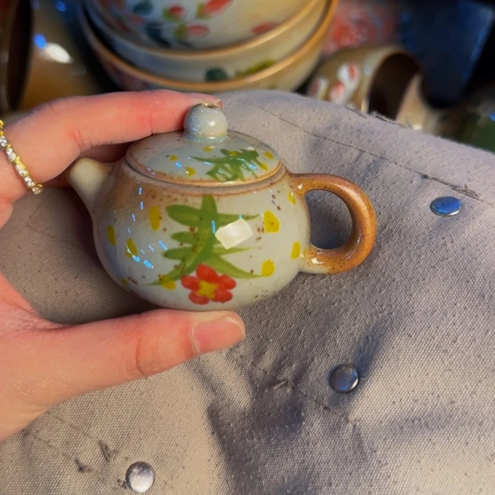 瓷片手工手绘陶瓷会细微不一样