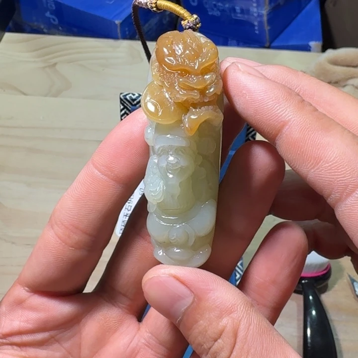 未镶嵌和田玉（糖玉）挂件