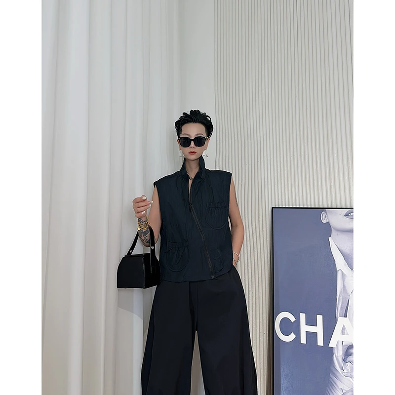 Dan Dan 黑色拉链无袖冲锋衣外套女