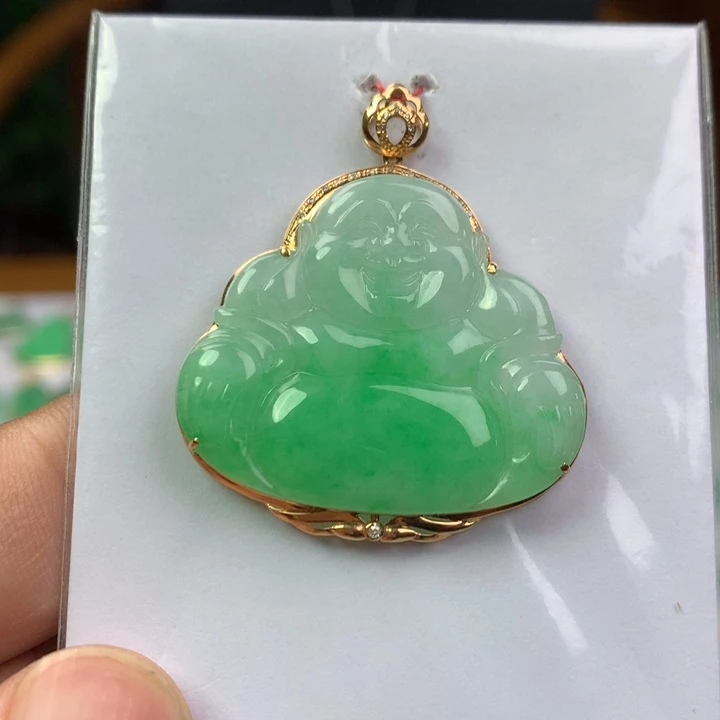 颈饰18K金镶嵌翡翠