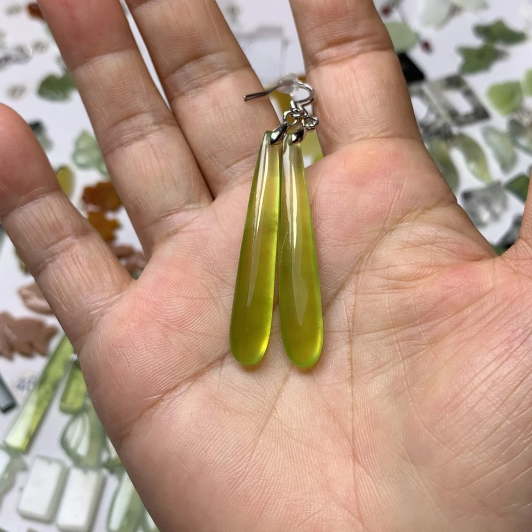 雾***a未镶嵌蛇纹石玉耳环