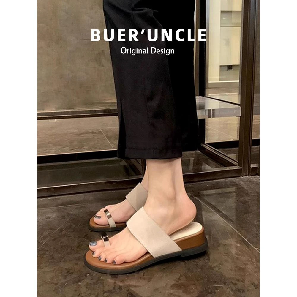 厚底金属套趾凉拖鞋女夏外穿2025新款时尚真皮防滑一字带夹脚凉鞋