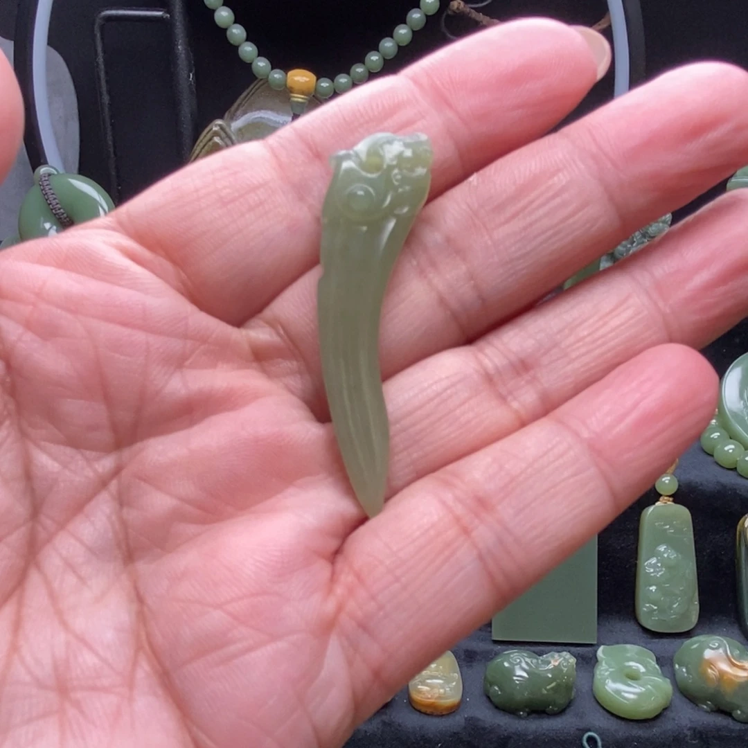 岫岩老玉（透闪石质玉）未镶嵌挂件