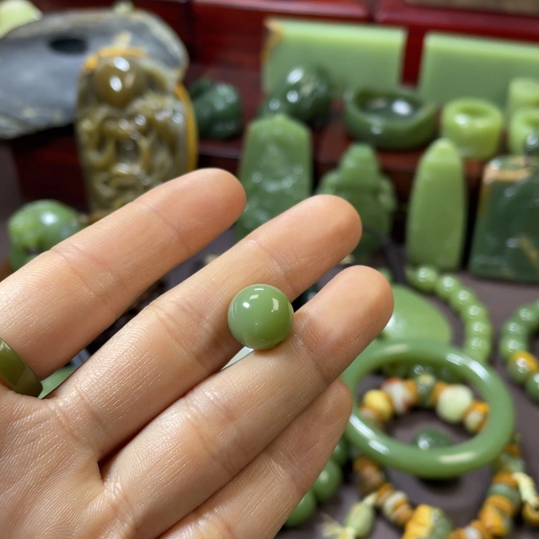 初***级岫岩老玉（透闪石质玉）未镶嵌手链