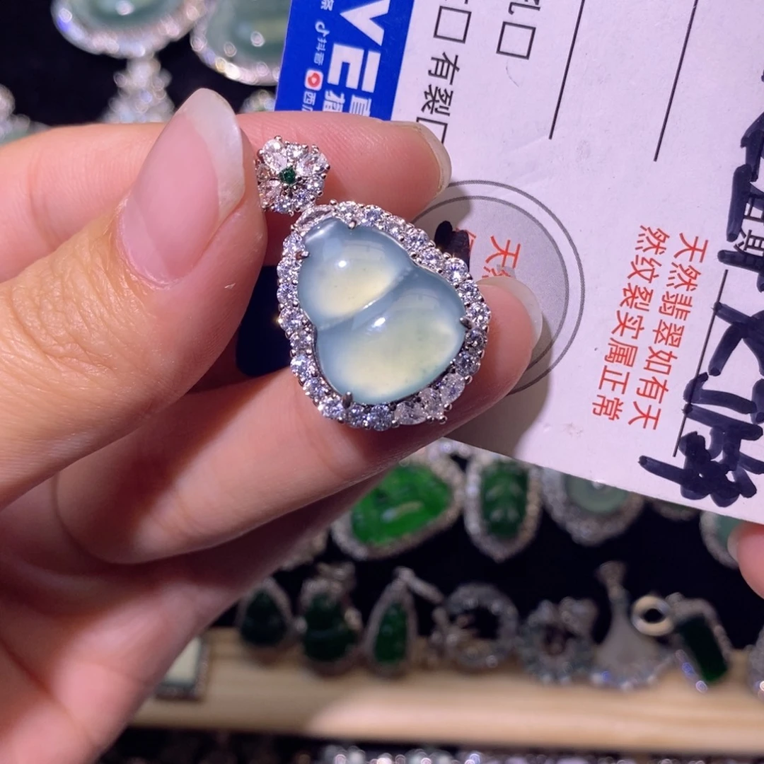 翡翠未镶嵌颈饰天然