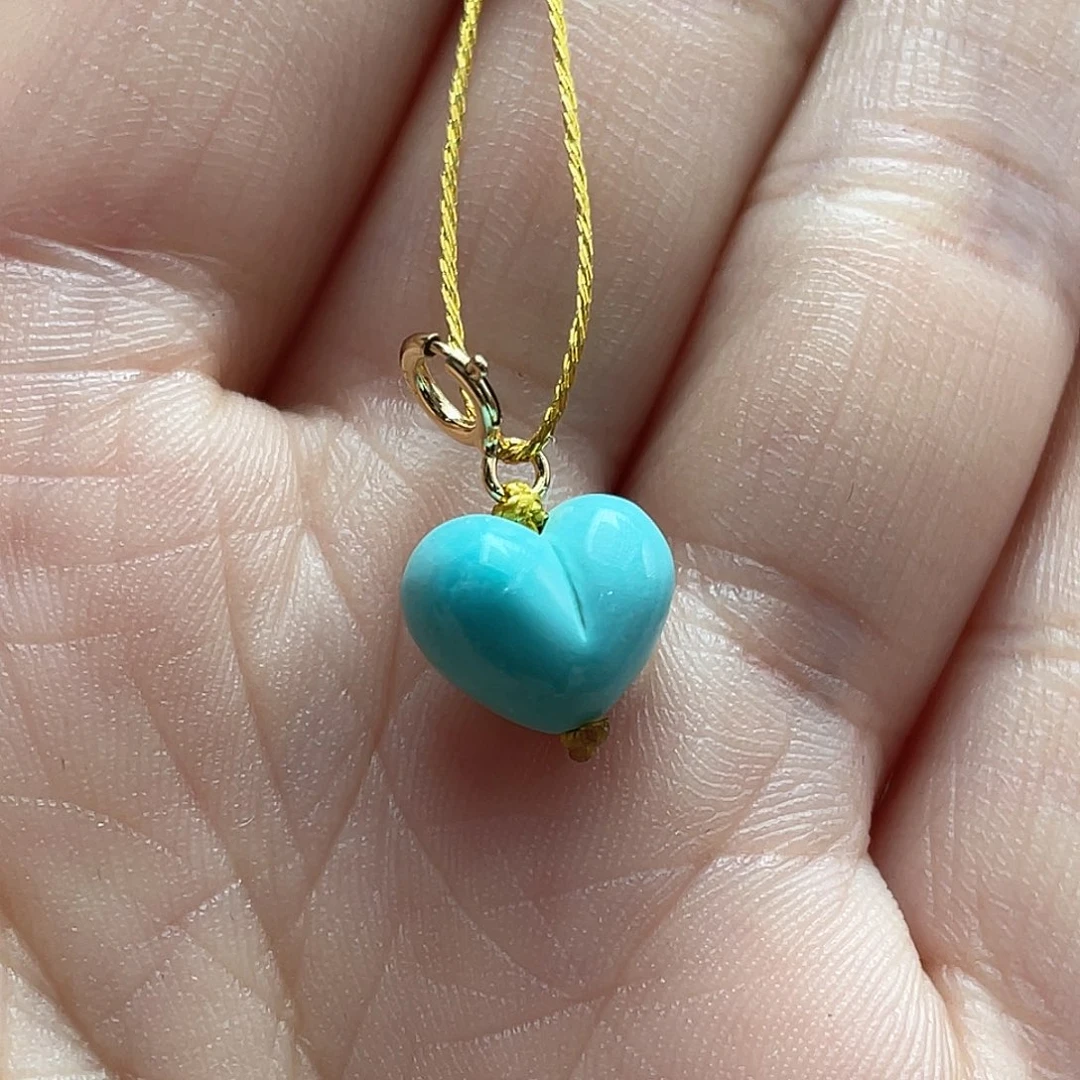 绿松石未镶嵌颈饰