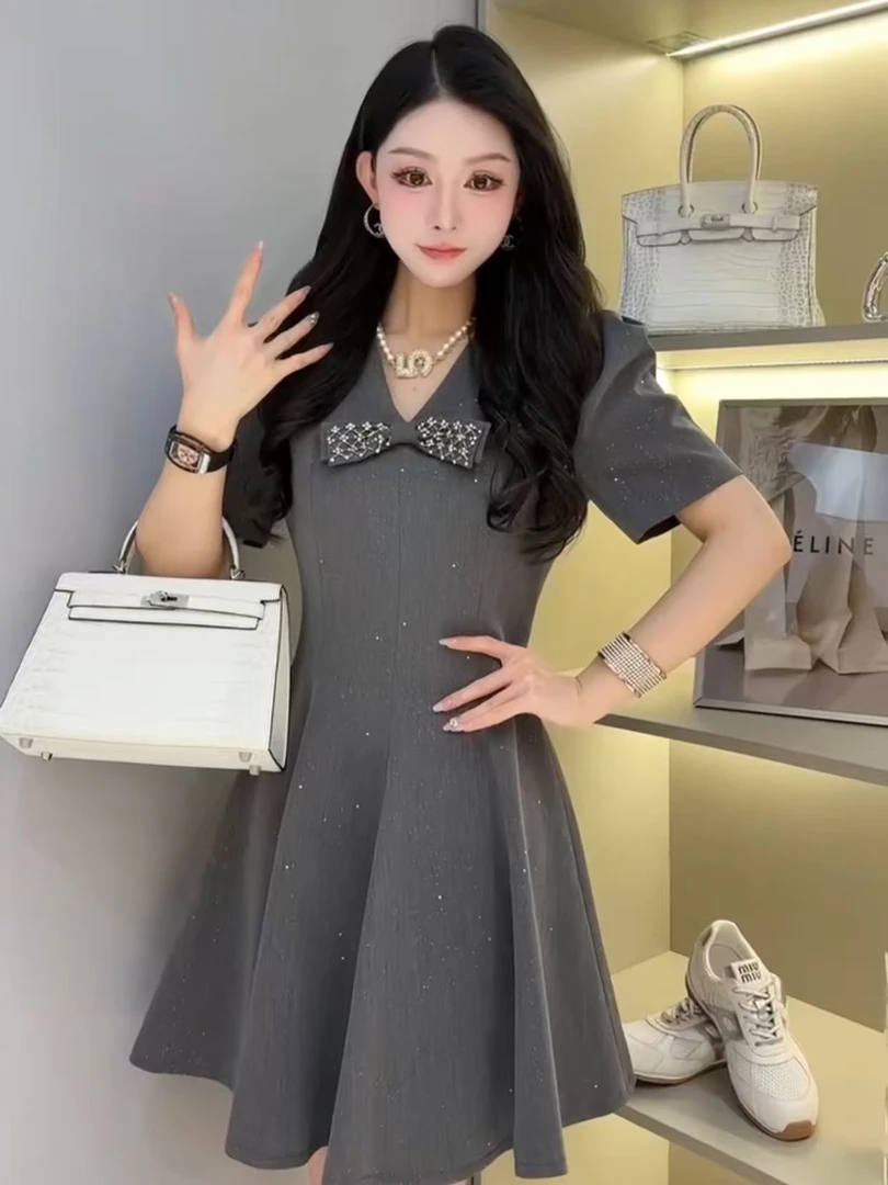 春季娃娃领夏季见外包装连衣裙拼接法式女装轻奢