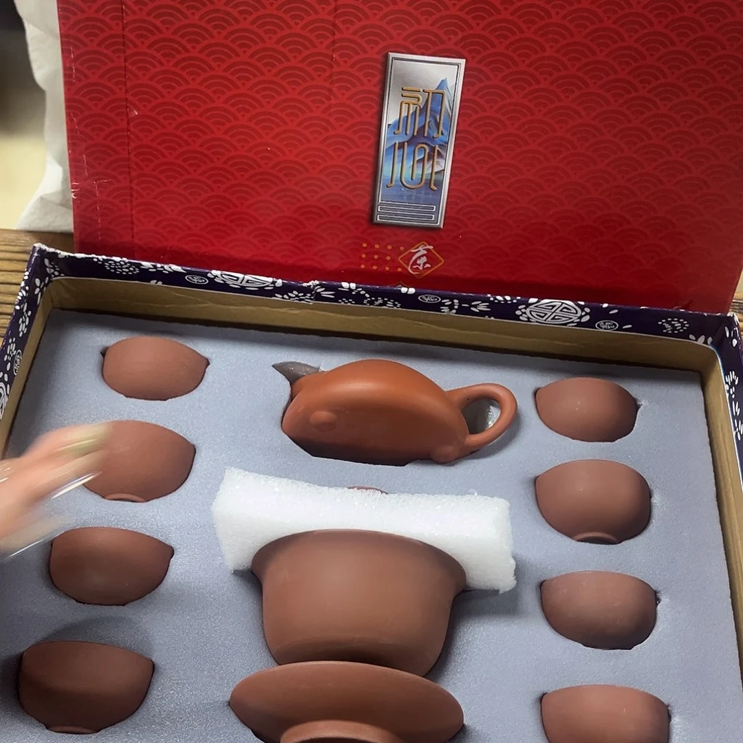 孤品茶具套装等。