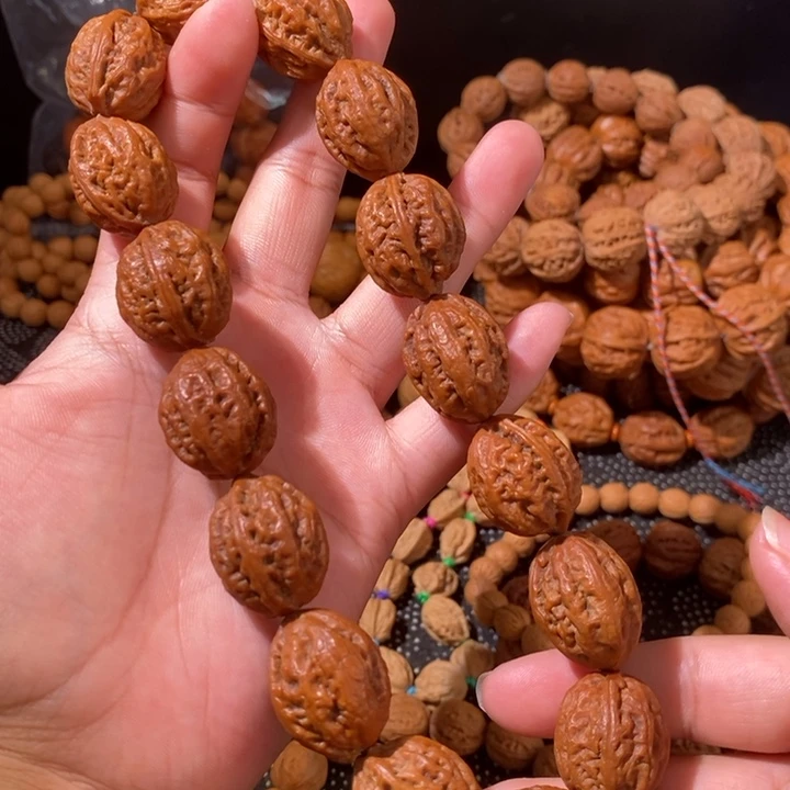 手串文玩核桃……38