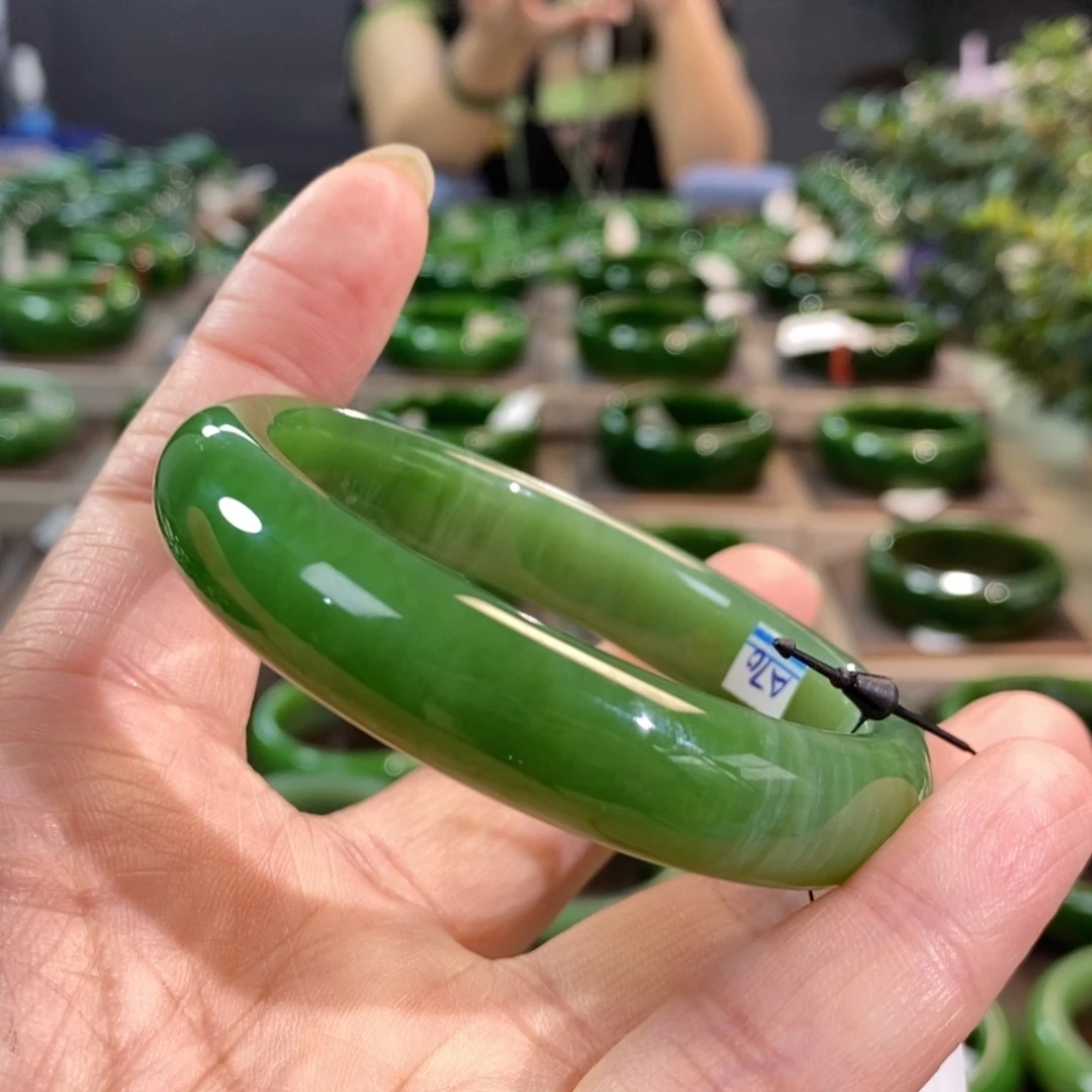 和田玉（碧玉）手镯未镶嵌