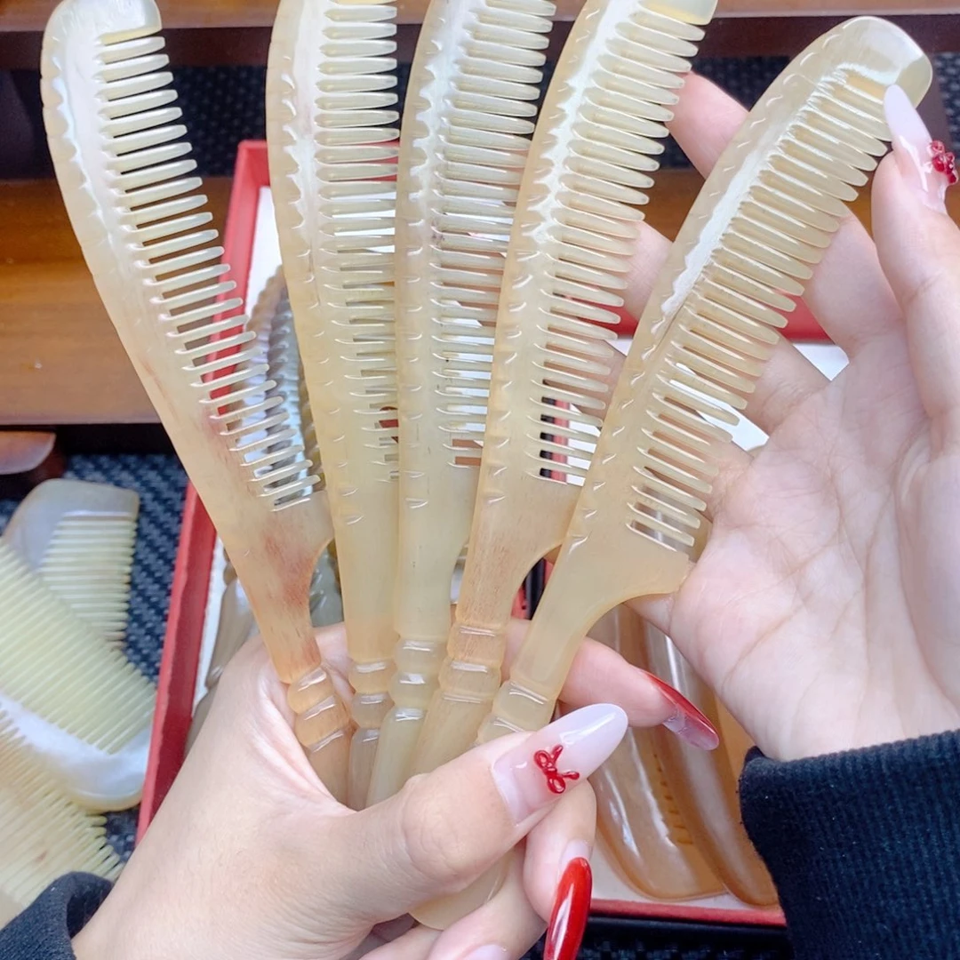 纯手工制作纯牛角梳子