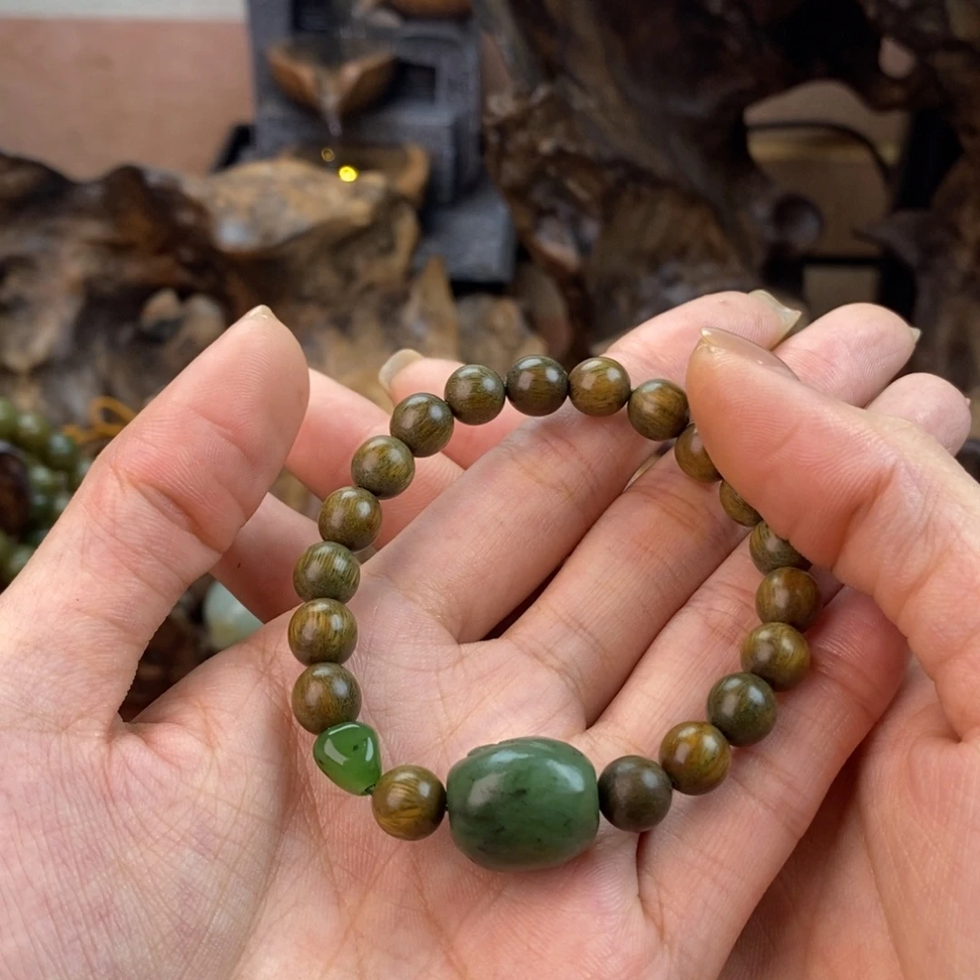 喵***～和田玉（碧玉）未镶嵌颈饰