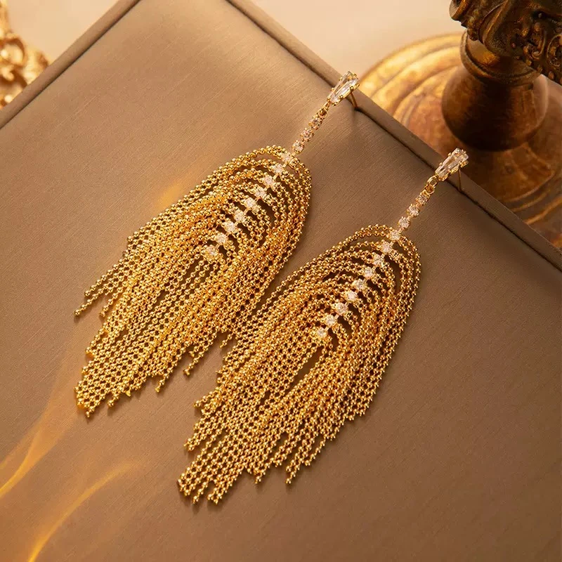 铜合金锆石耳饰 欧美夸张大气金色长款羽毛流苏耳环气质轻奢耳饰