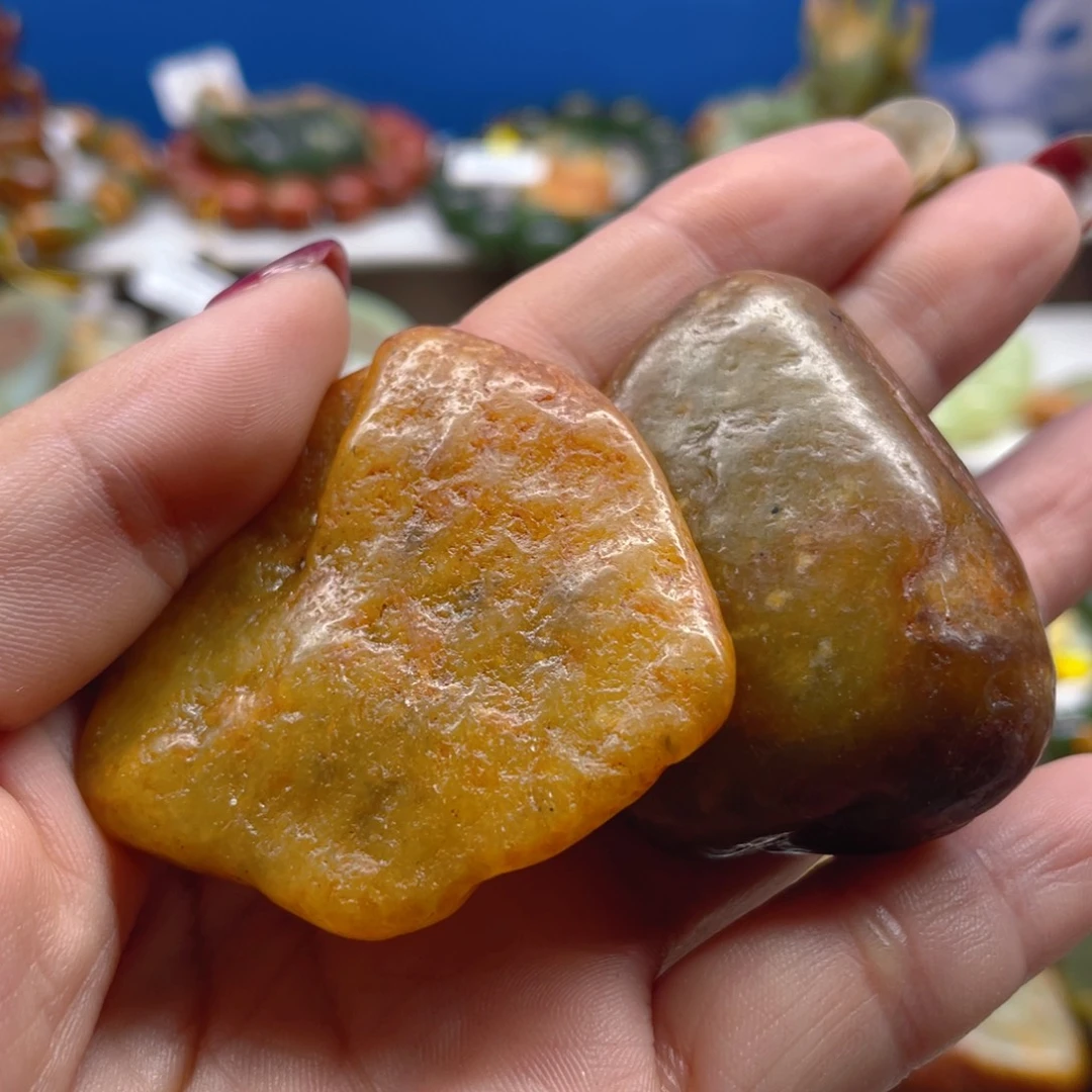 透闪石质玉未镶嵌把件
