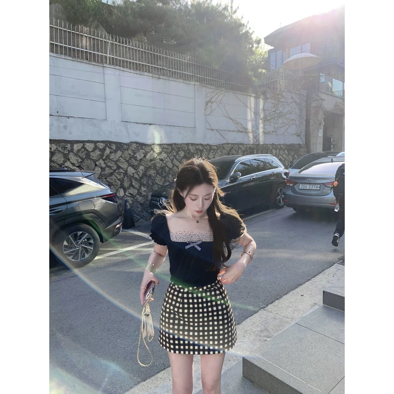 萌萌Ja」软心黑芙蕾 气质氛围感方领波点蕾丝百搭黑色短T上衣夏