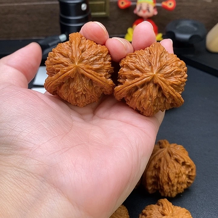 海***干文玩核桃把件白奔