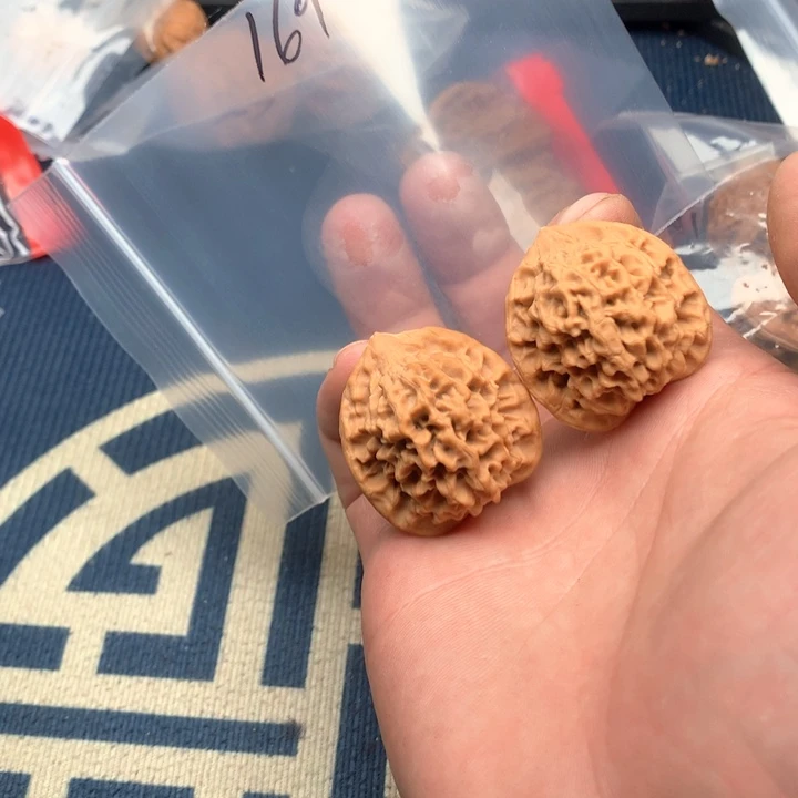 文玩核桃吊坠34秦闷169