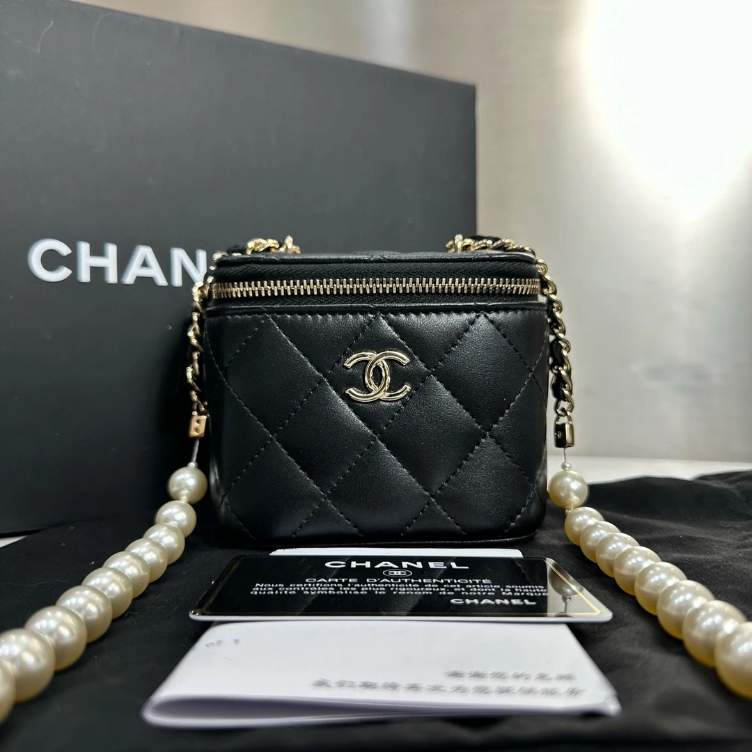 未使用 Chanel/香奈儿 羊皮珍珠链条含镜子12628536