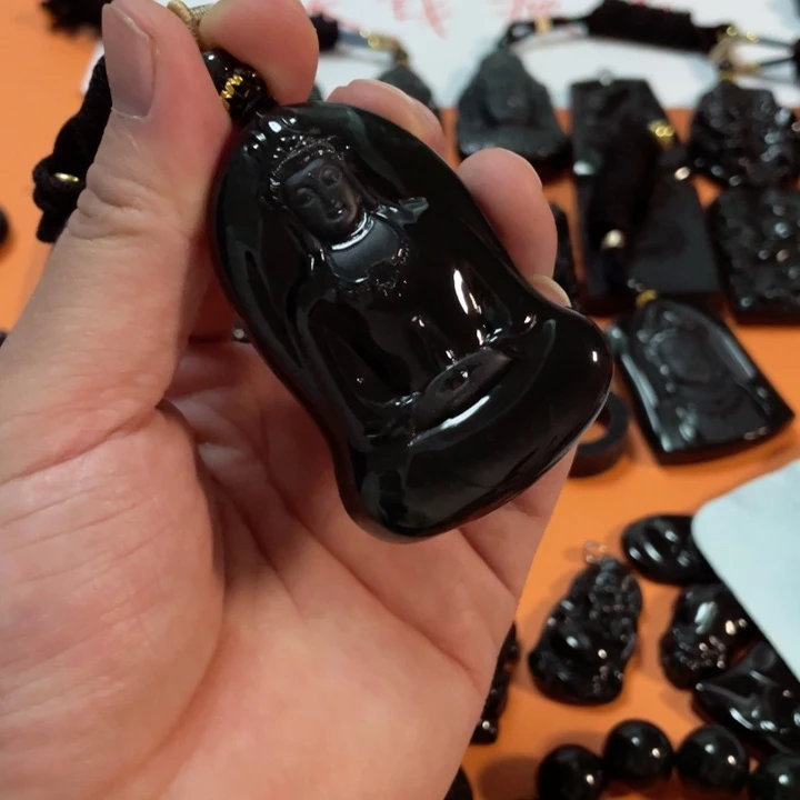 翡翠颈饰未镶嵌顺***挡