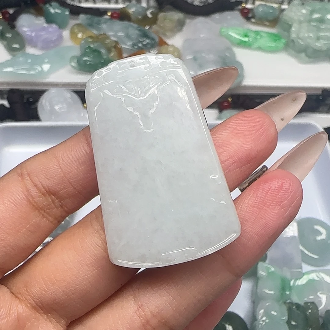 独***二翡翠未镶嵌颈饰55