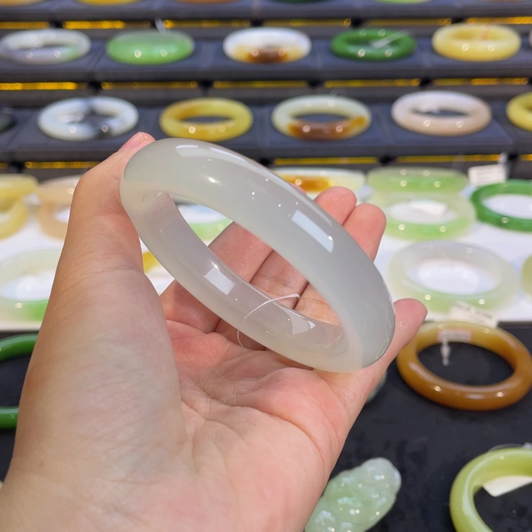 未镶嵌手镯和田玉-高冰玻璃底带猫 56 57