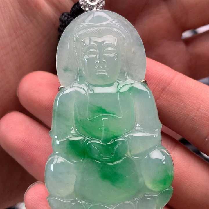 翡翠颈饰18K金镶嵌翡翠吊坠