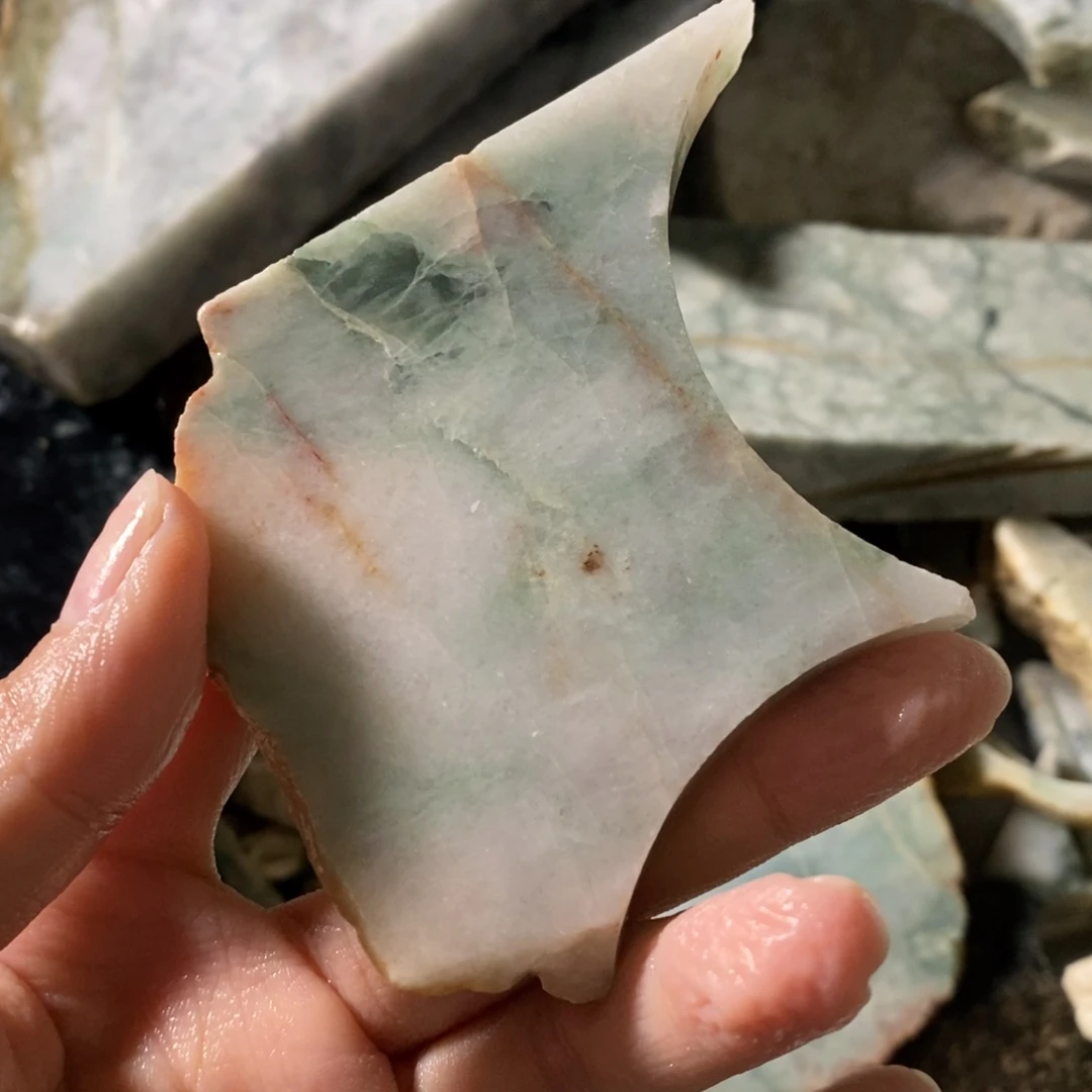 颈饰未镶嵌翡翠天然