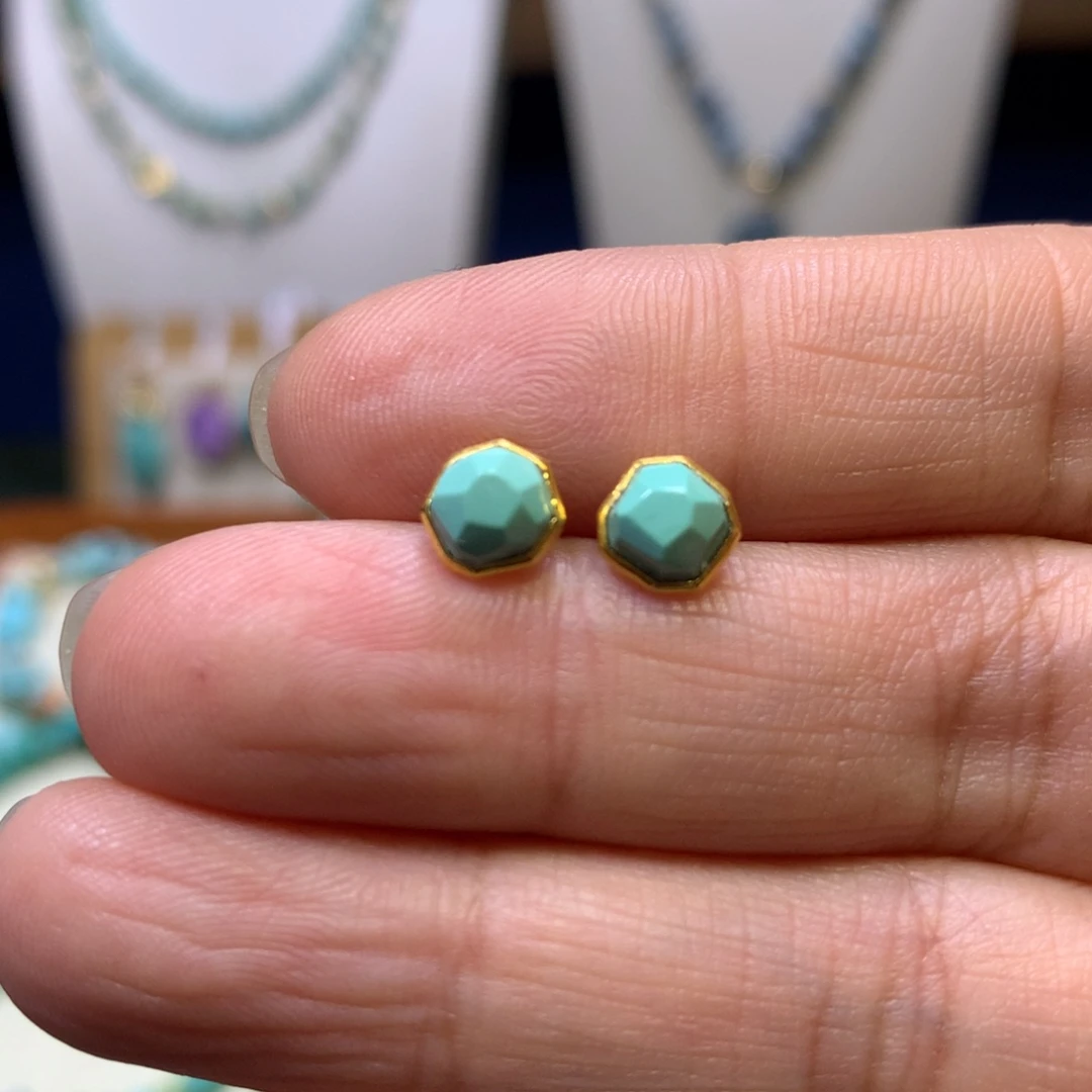 绿松石18K金镶嵌耳钉