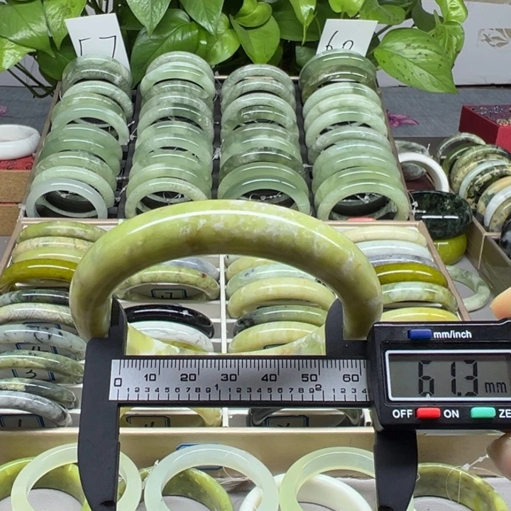蛇纹石玉未镶嵌手镯30