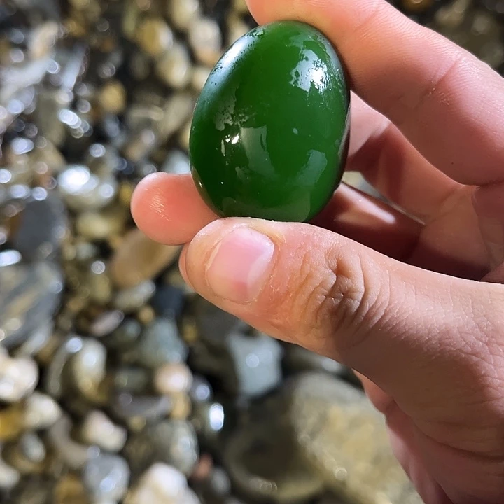 和田玉（糖玉）未镶嵌珠宝奇石