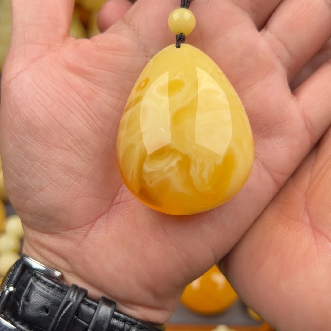 琥珀颈饰未镶嵌纯天然蜜蜡